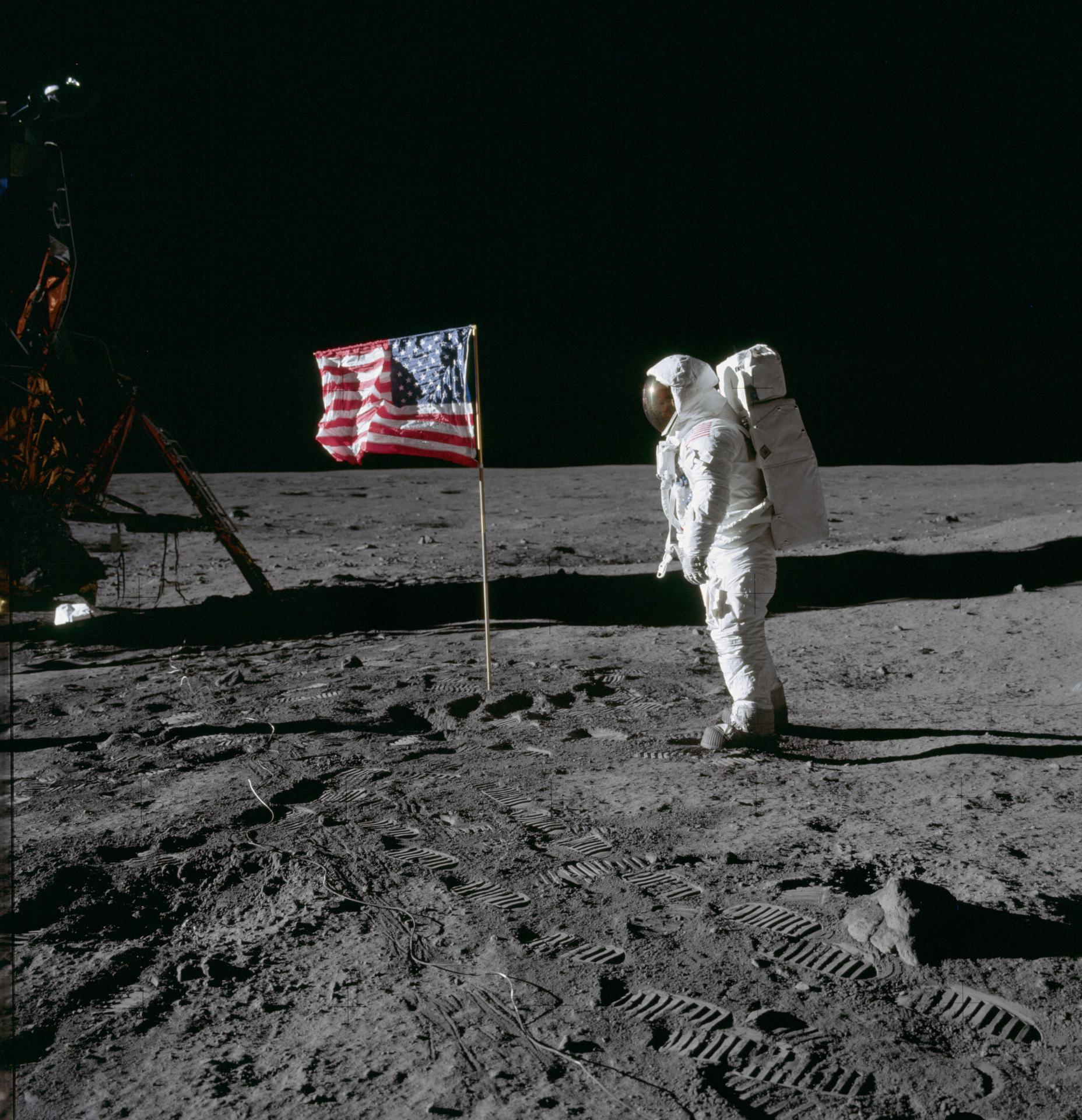 moon landing flag evidence showing wrinkled flag with horizontal support bar